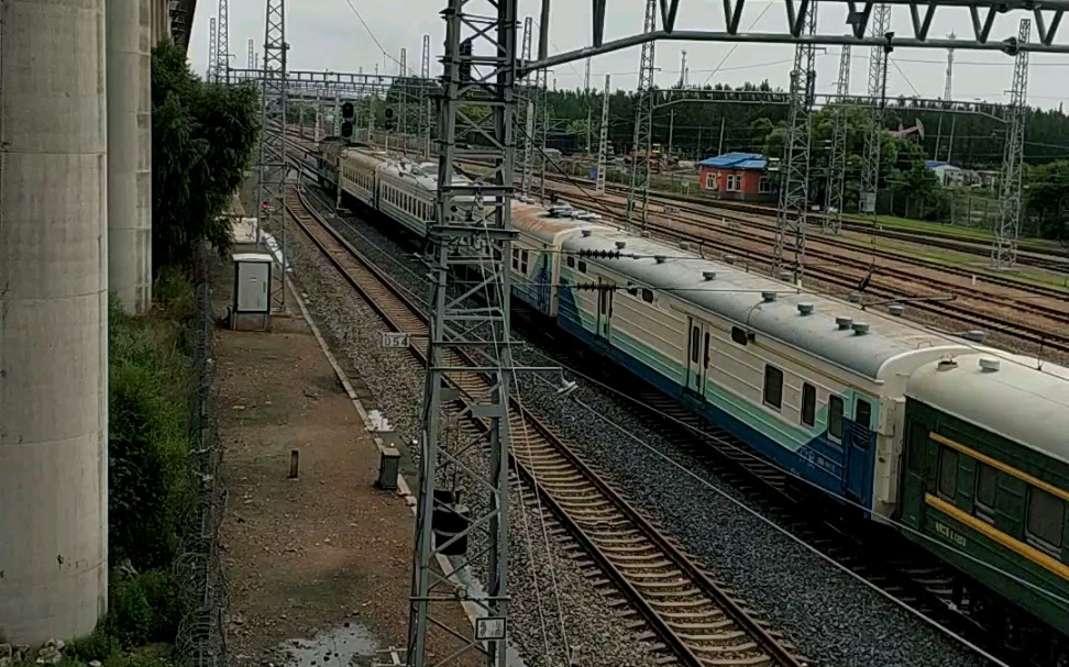 大庆站超级好货,稀有df4d5160 原色25b 原色22b刷成救援车的22b