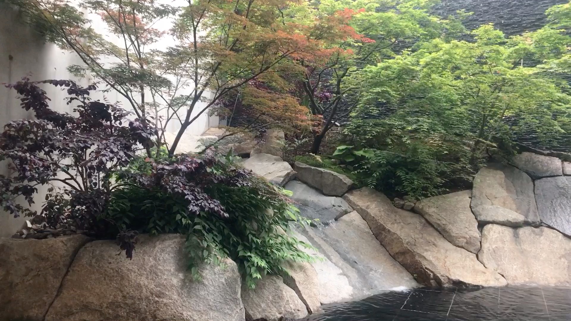 天目里下沉庭院