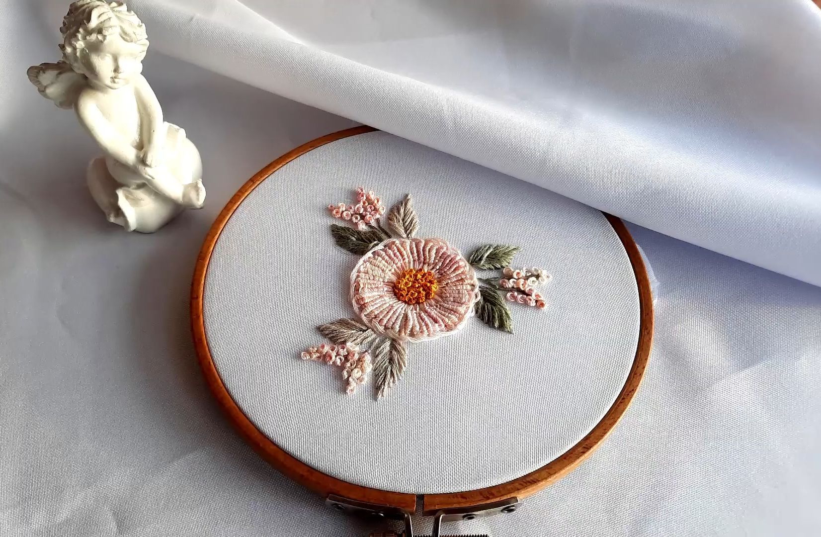 【malina_gm exclusive】洛可可针法立体花朵刺绣教程