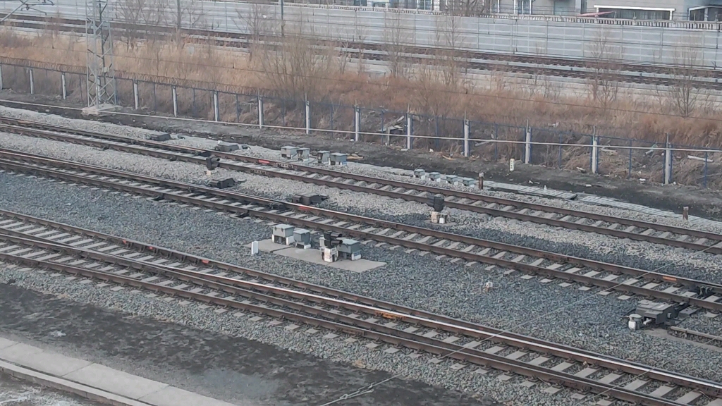 k7039次(绥化—漠河)列车通过龙凤桥