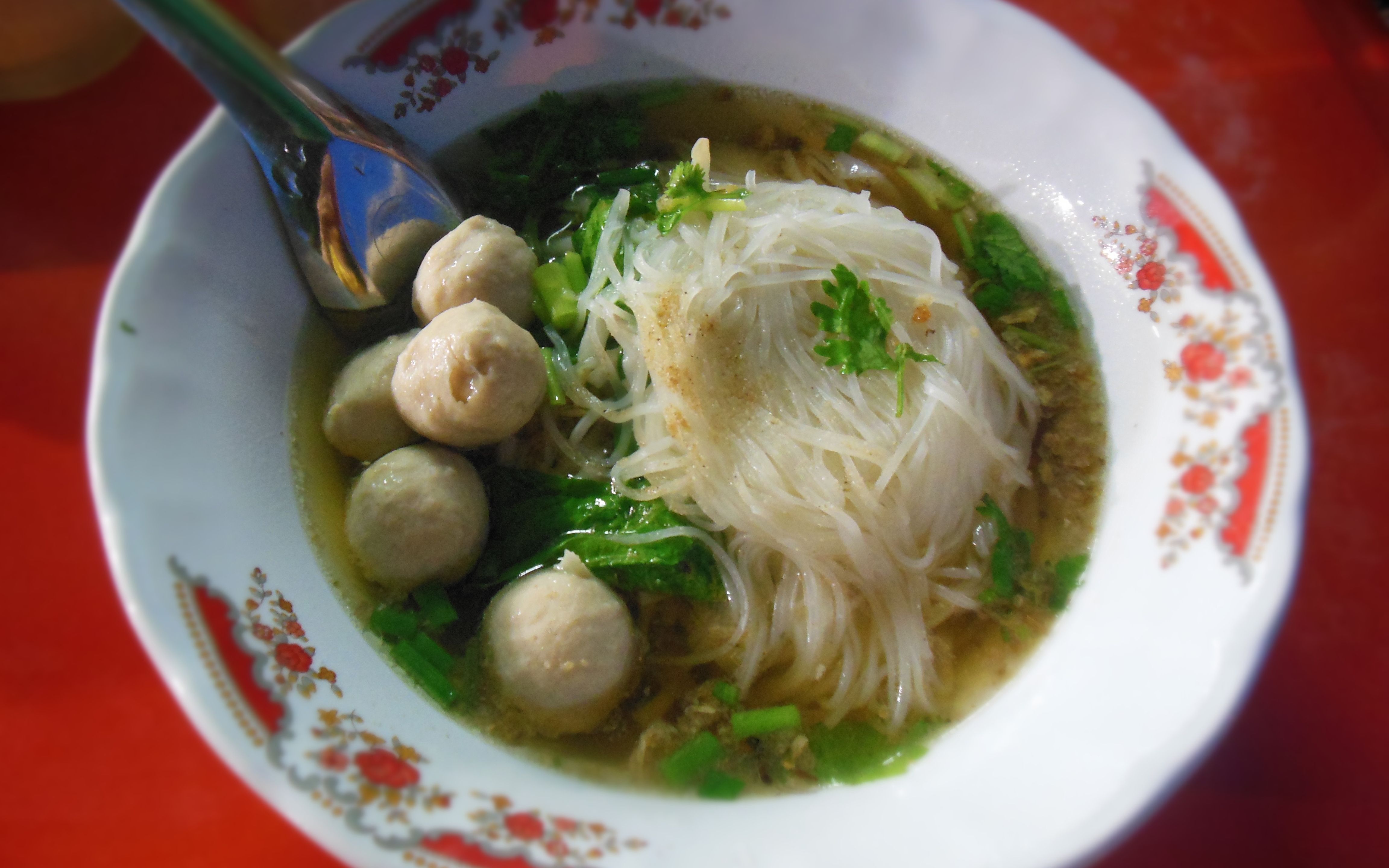 泰国美食之鱼丸米线