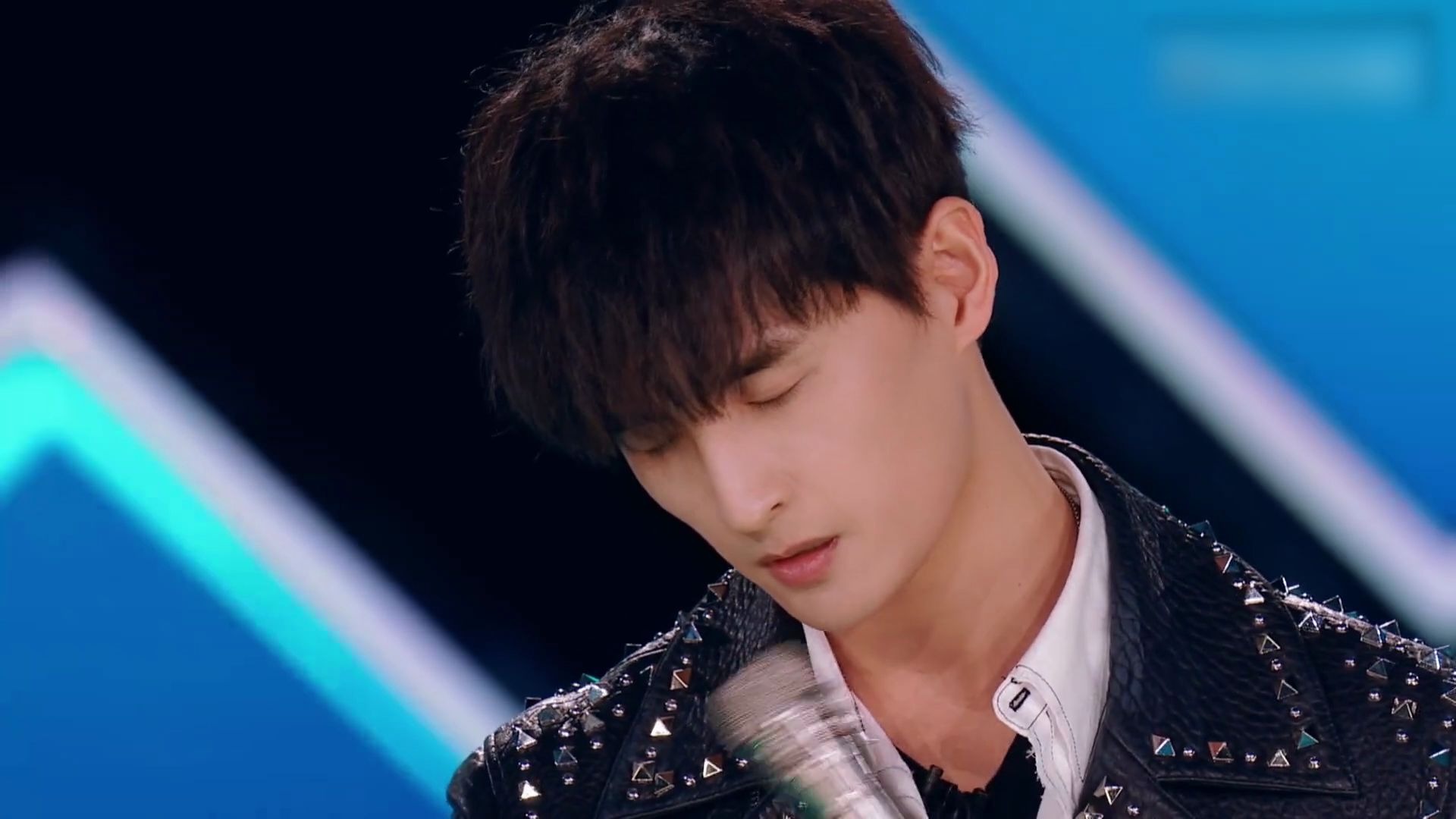 张远《侥幸者》 创造营2019 初评级舞台 纯享版_哔哩哔哩_bilibili