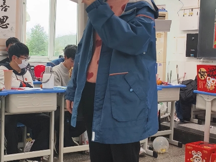 安师大附中高一七班元旦王同学《小美满》