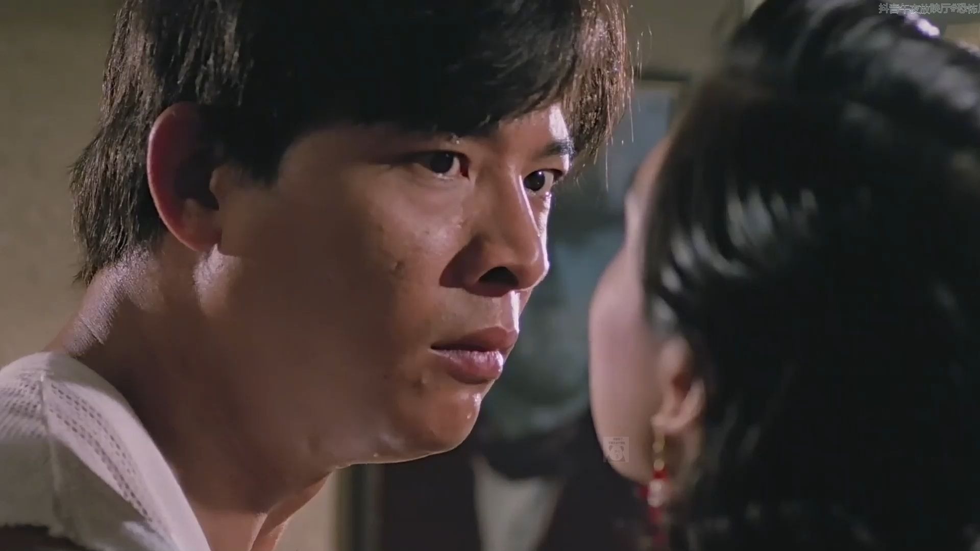 吴毅将温文和变态之间来回切换自如,潜质更是直逼变态专业黄秋生