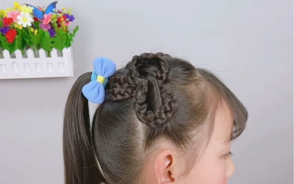 女童精致蝴蝶结高马尾