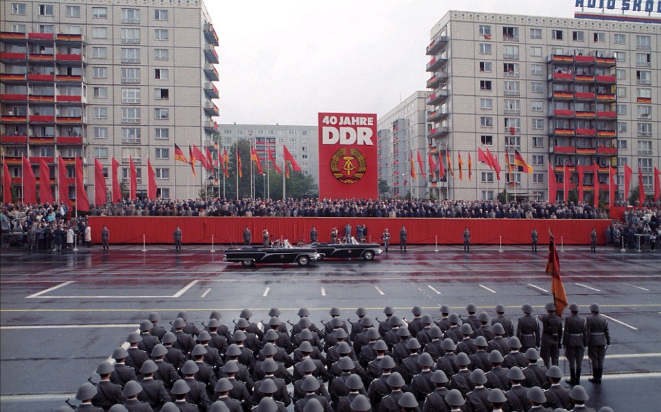民主德国(东德)国庆40周年阅兵仪式清晰完整版