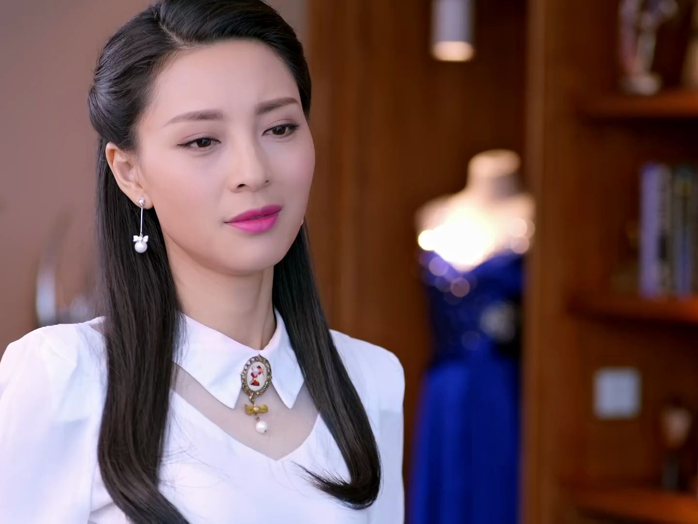 我家娶了花木兰:女秘书要董事长娶她,谁料误把同情当爱情