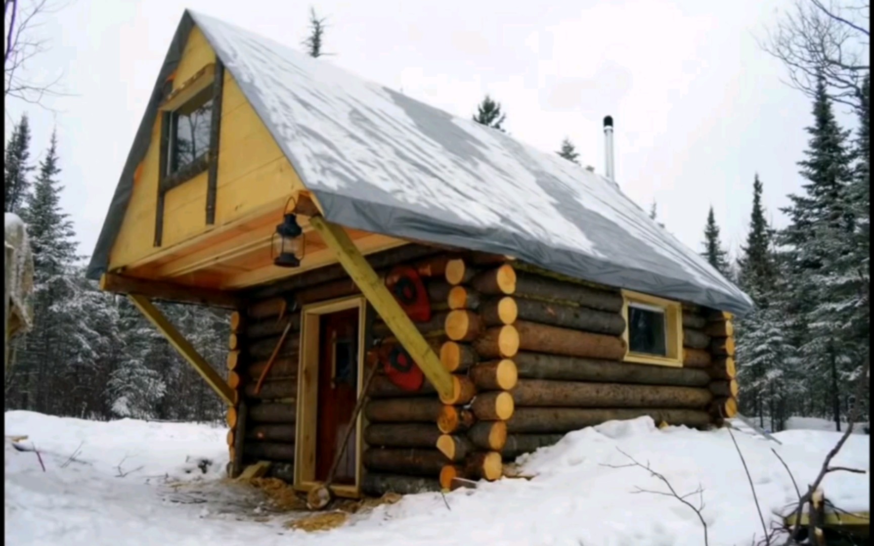 冬天大雪天气回到庇护所木屋,回顾从平整土地到入住露营,野外生存技术