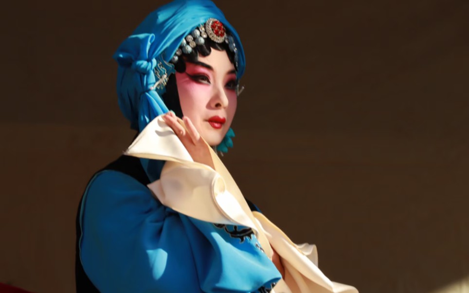 【下乡演出】在阳光明媚的"春秋亭"避雨(《锁麟囊》郑雪莲主演)