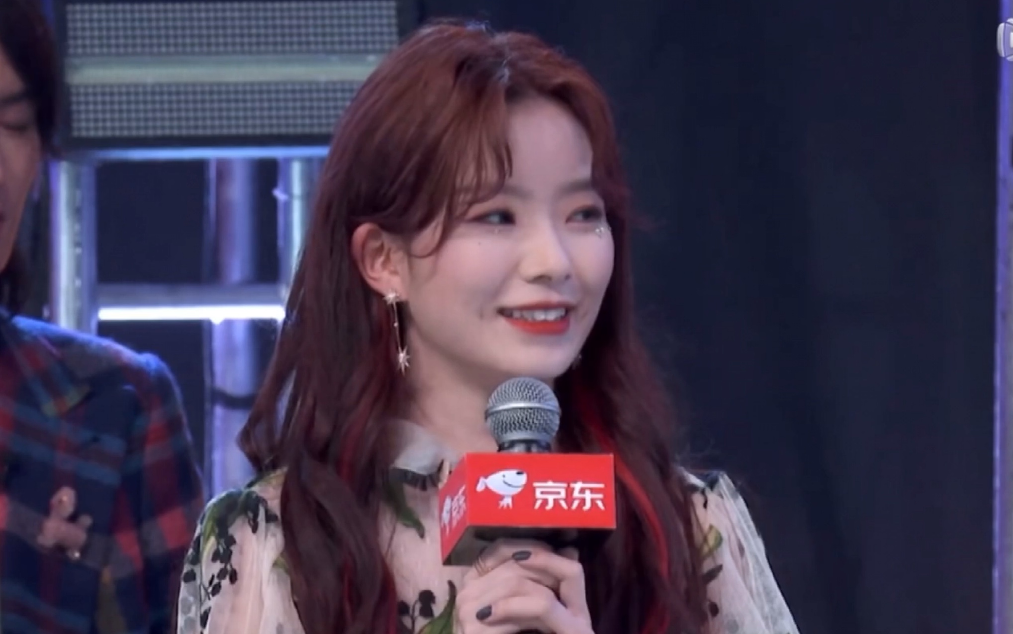 陈卓璇|脱口秀反跨年|小璇cut_哔哩哔哩_bilibili