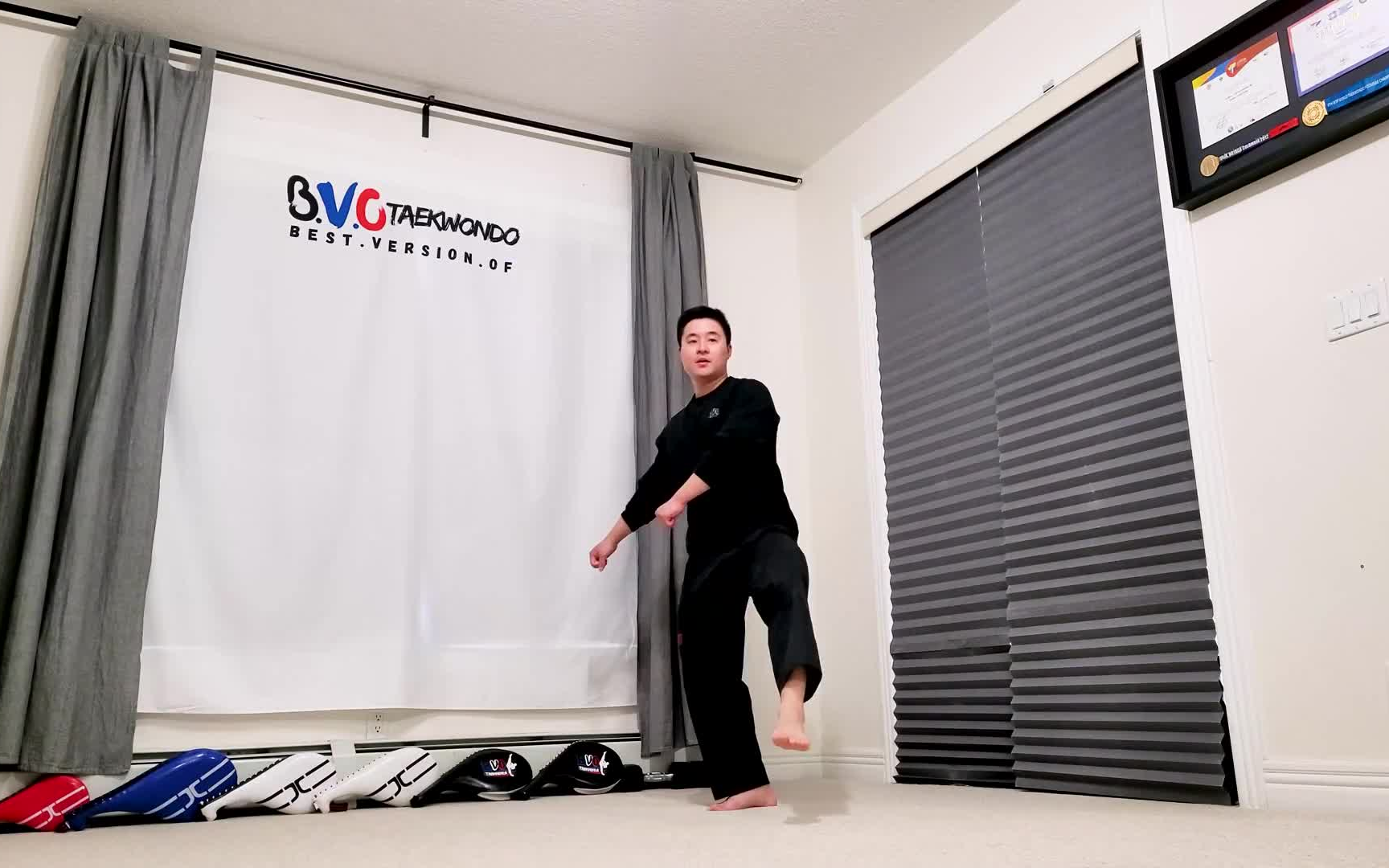 跆拳道540旋风踢细节教程