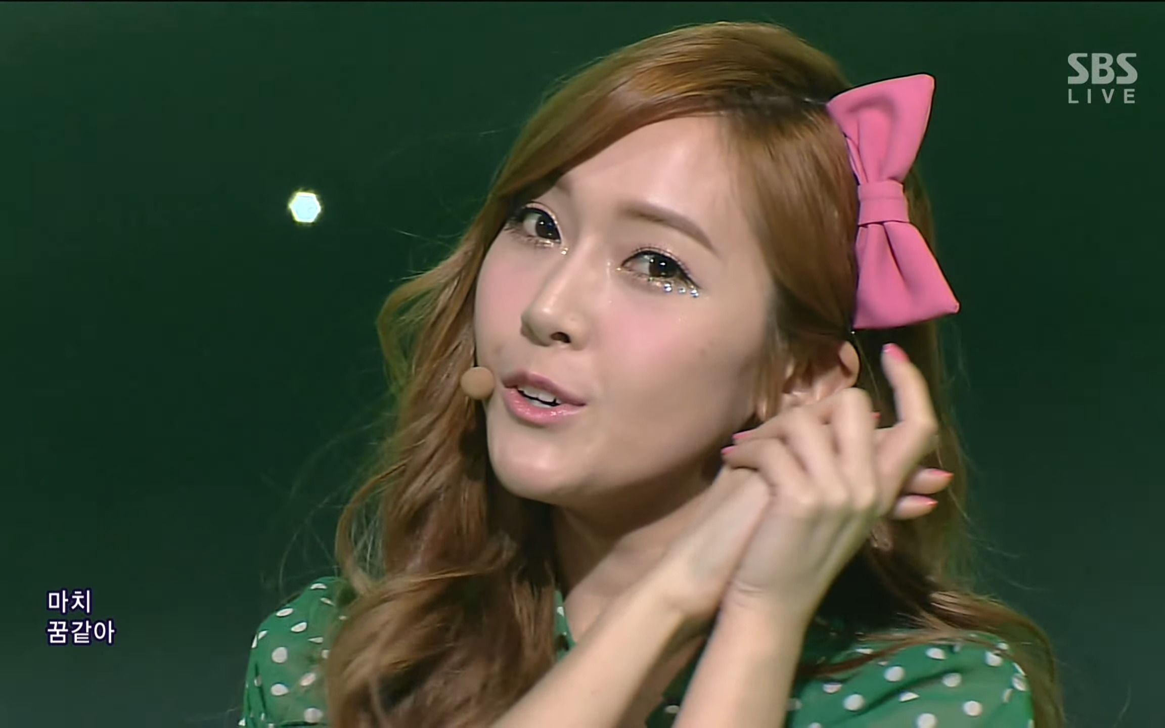 snsd 少女时代 - dancing queen (人气歌谣 live)