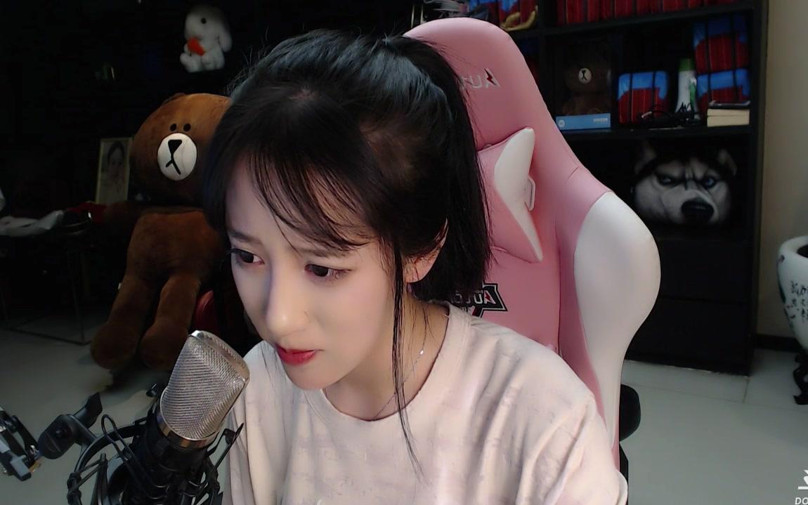 呆妹儿:其实我长得像男孩子,你要不要做我女朋友_哔哩哔哩 (゜-゜)つ