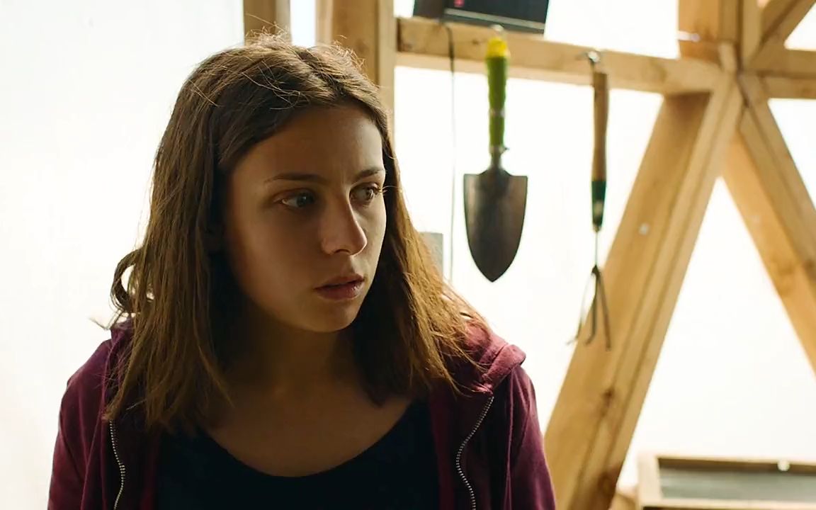 女人为了暴富竟用血喂养蝗虫结果差点丢了性命,电影《血色蝗灾》