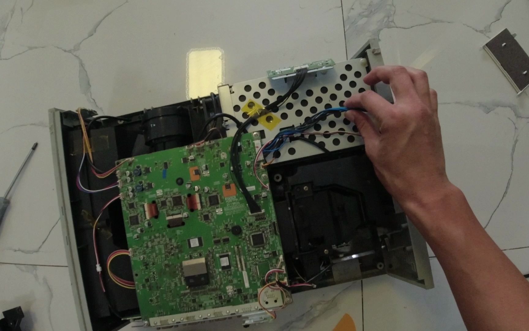 拆机爱普生6010投影仪