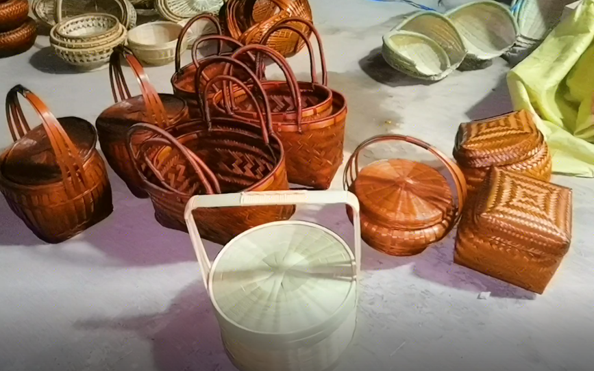 传统手工竹编会被遗忘吗?带你看看农村手艺人的手作,真漂亮