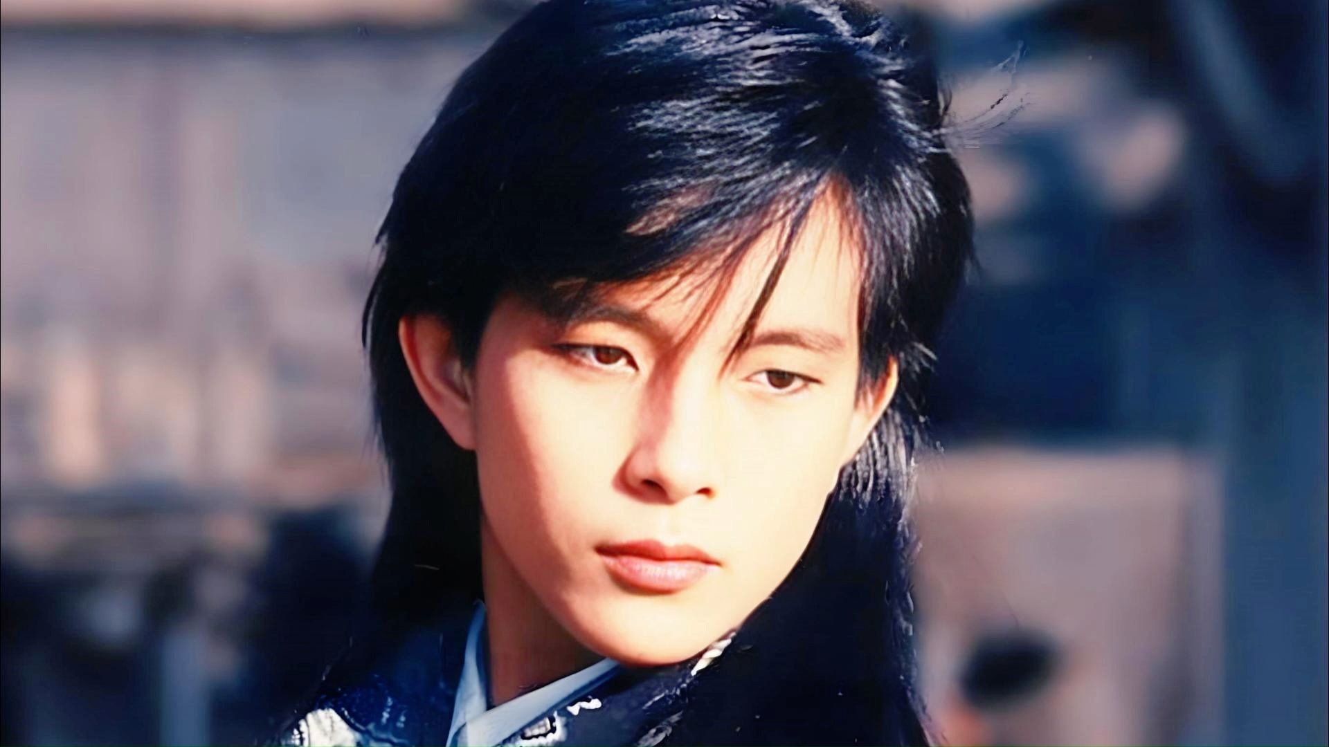 潘美辰《拒绝融化的冰》,熟悉的旋律唤醒你心底的倔强与深情,带你重温