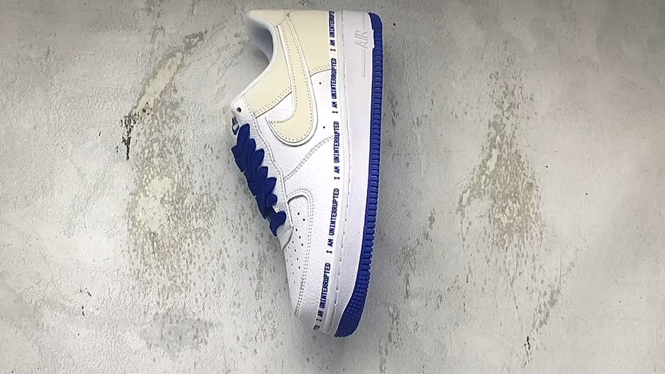 #实拍视频公司级 空军 白蓝色 签名涂鸦 詹皇公司联名款 3M反光 Uninterrupted x Nike Air Force 1 ＂MORE THAN哔哩哔哩bilibili