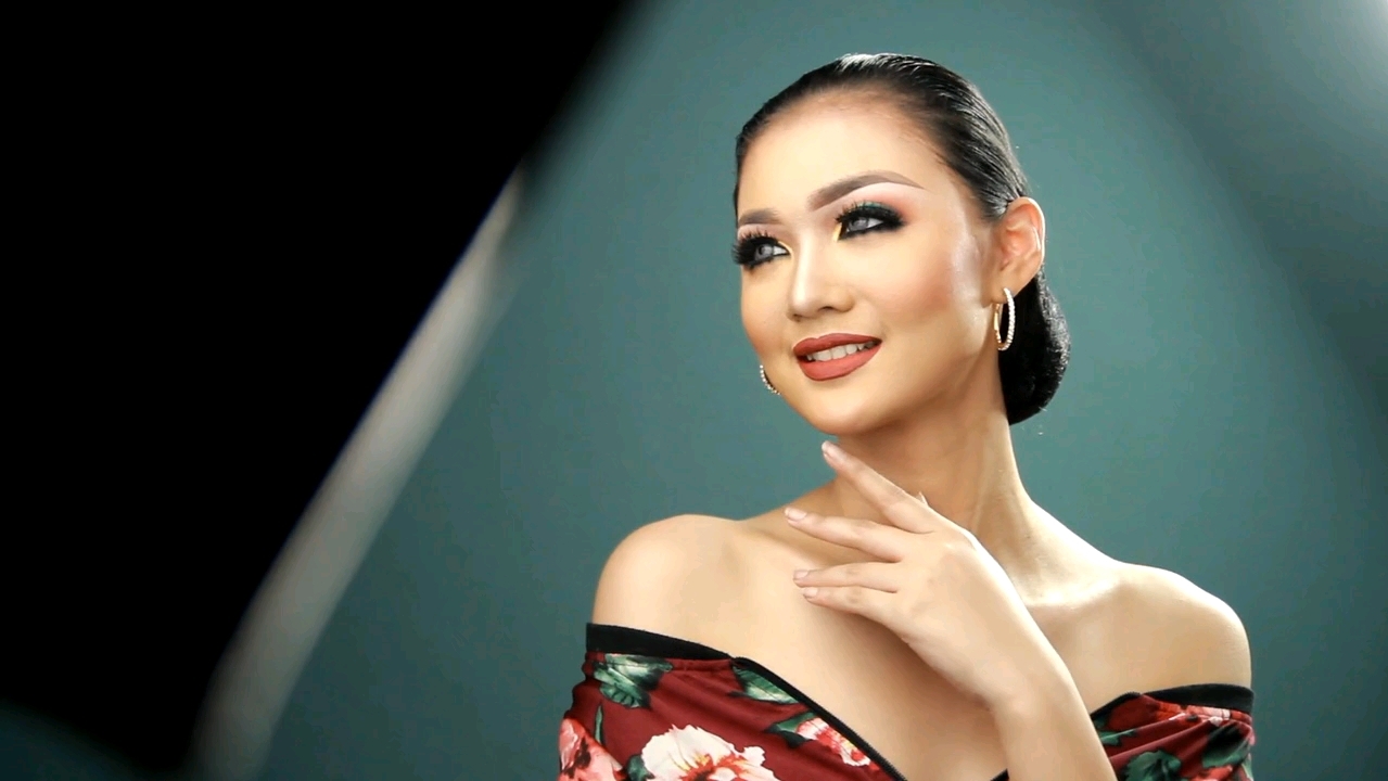 老电影《刘三姐》《世上哪有树缠藤》付锦华,吴影演唱.