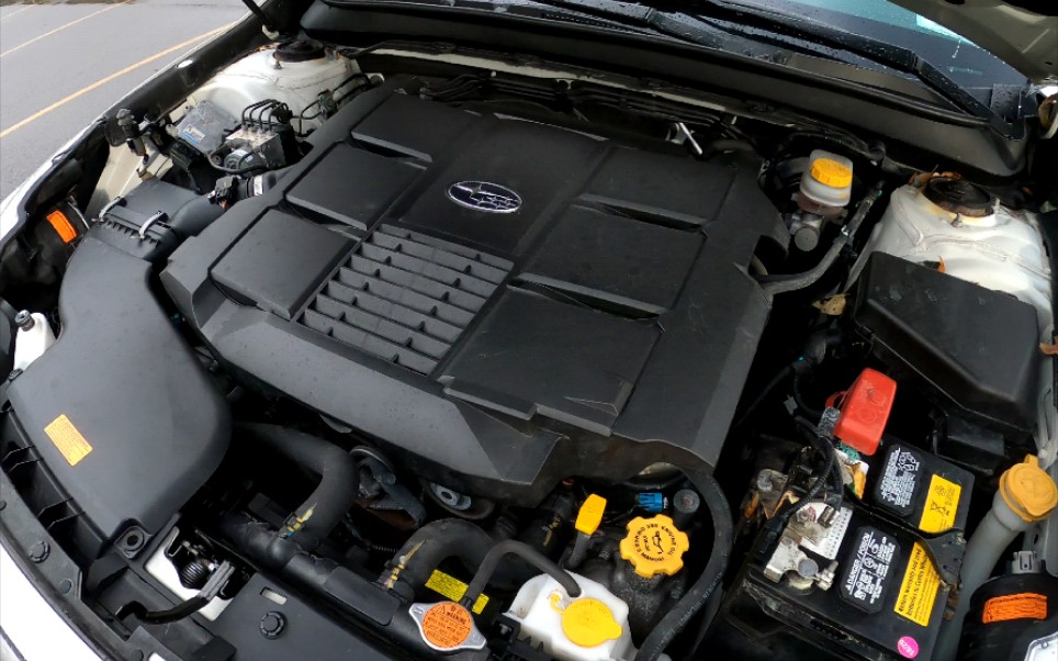 36h6水平对置六缸斯巴鲁力狮冷启动机舱