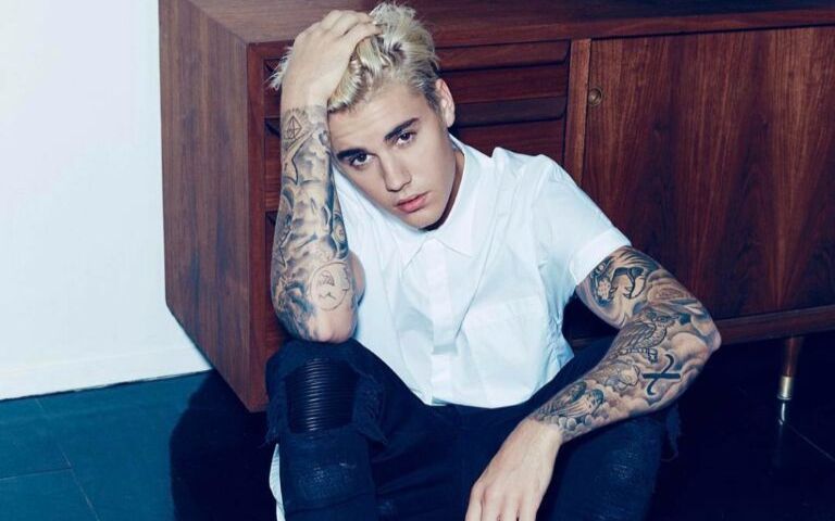 【贾斯汀比伯-大声喊出我爱你】【把举世无双的比伯-赠迷妹@lilinaann