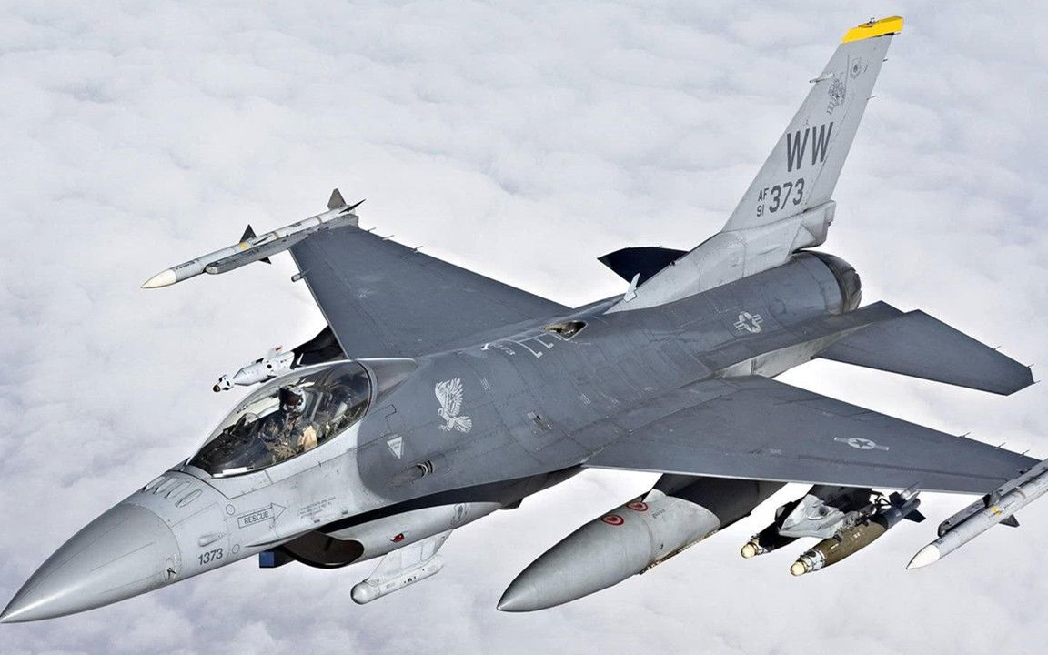 f16战机三连摔!美空军高层被狠狠打脸,坠机事故成家常便饭