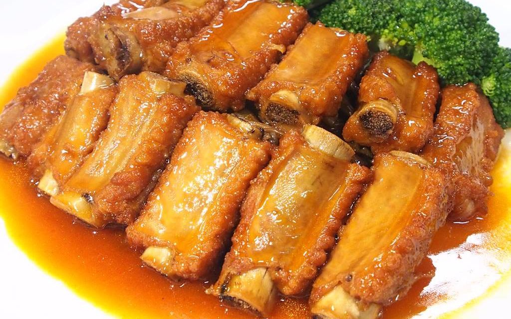 军粮试吃:红烧肋排配土豆泥,解放军战舰上的美食