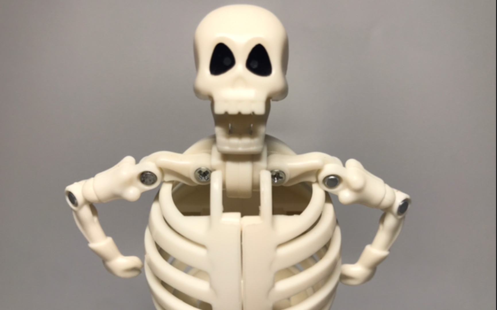 【玩具之旅】变形蛋 国产复刻 骷髅人/ 超可动的萌萌白骨精!