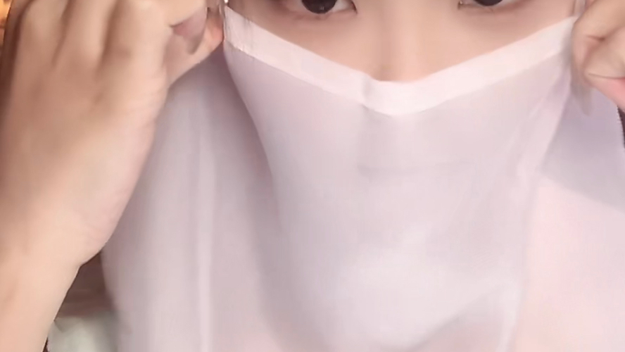 面纱蒙面女