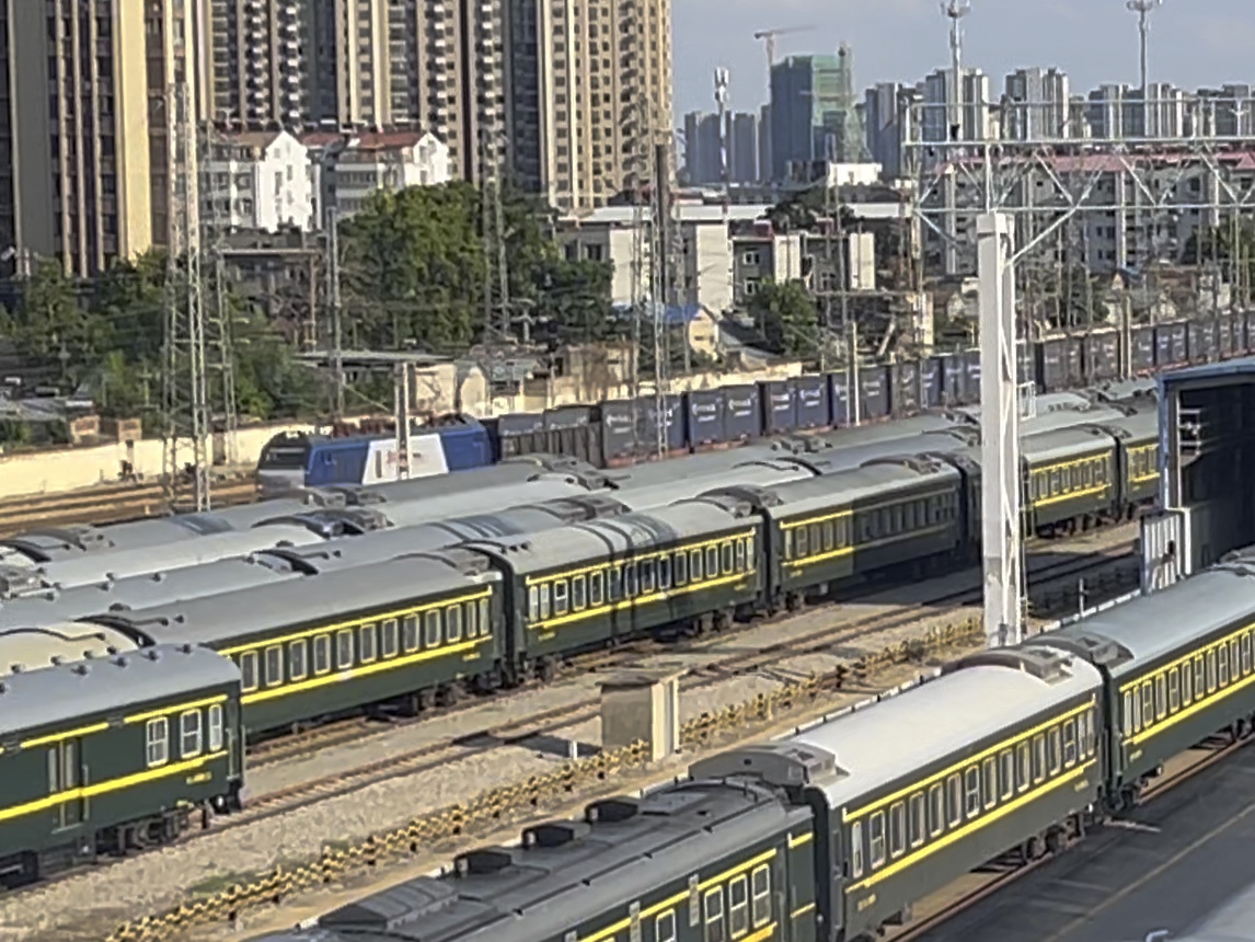 【中国铁路】客货分流 和平大桥拍车 上局宁东段hxd2b-0496上行货列与