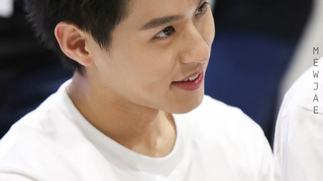 billkin比尔金侧脸永远的神