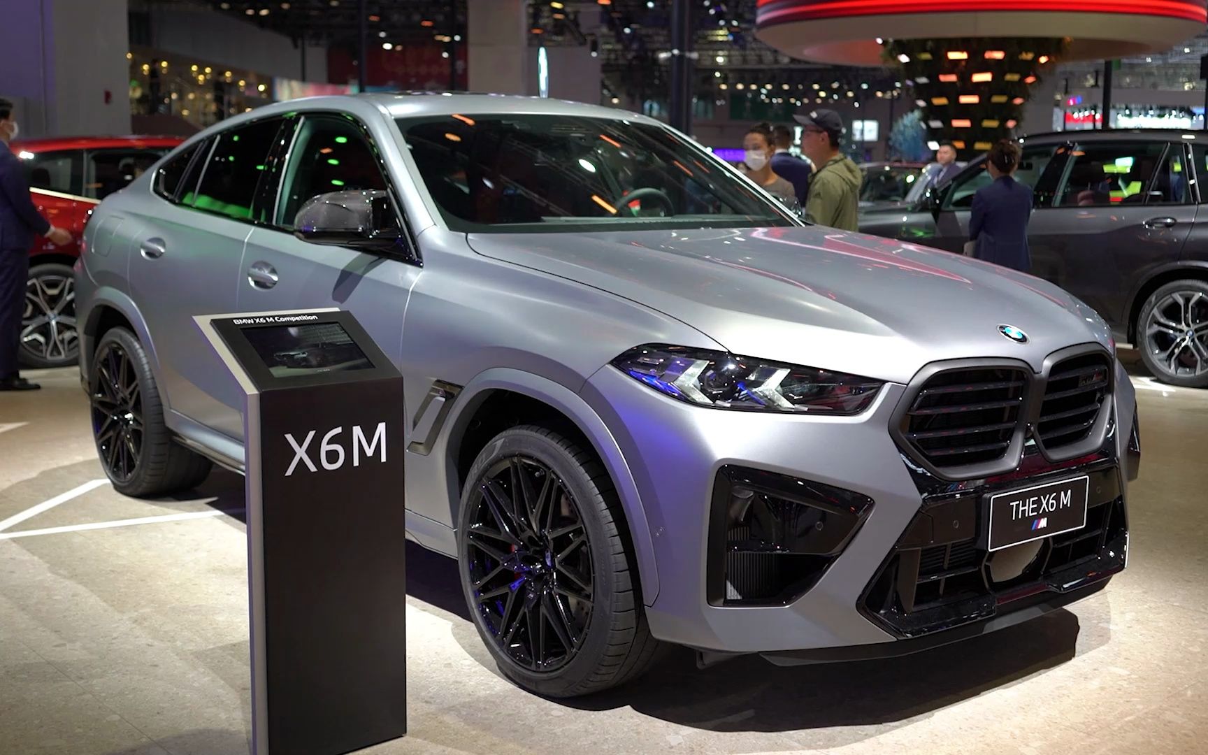 运动的suv 新款宝马x6 m实拍