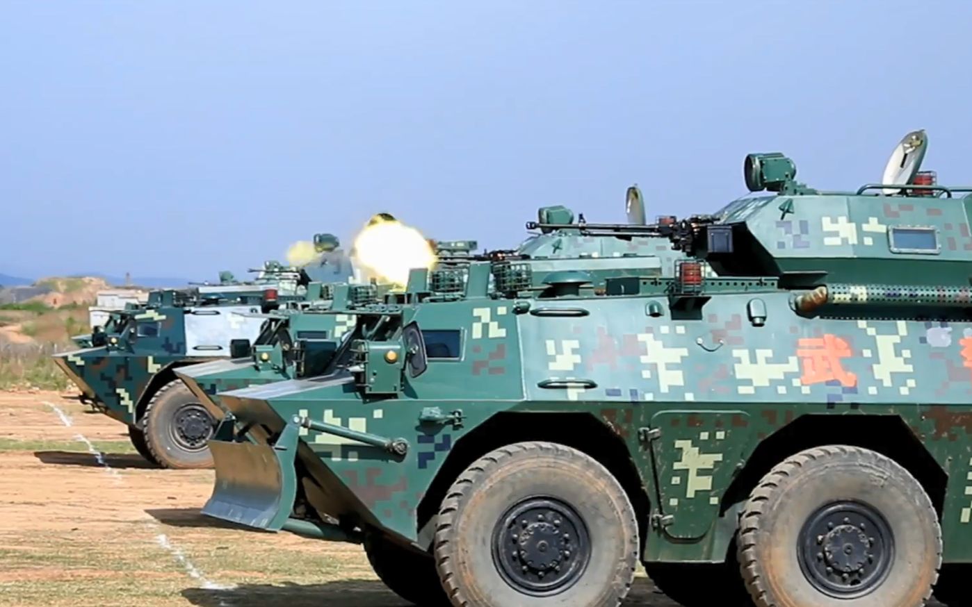 武警部队装甲车图片图片