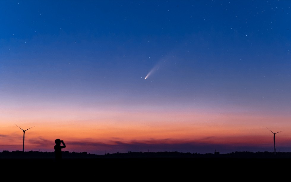 [图]北半球夜空的钟(C/2020 F3 NEOWISE 彗星)