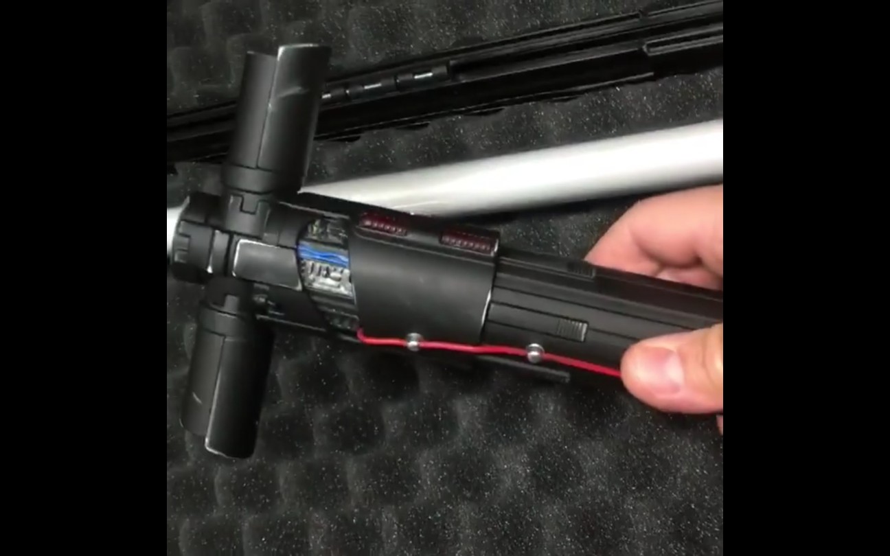 【光剑模玩试玩】ro出品凯洛伦光剑内构液晶屏显示功能_哔哩哔哩_bili