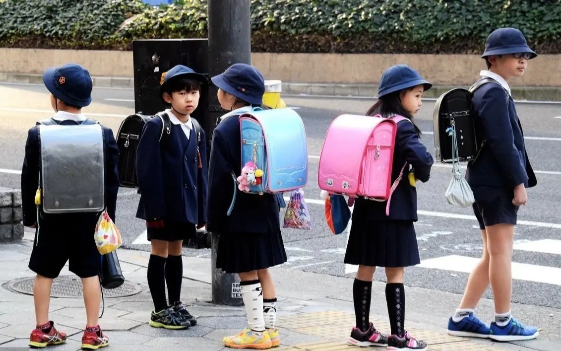 日本的孩子为何能独立上下学,不用家长接送?