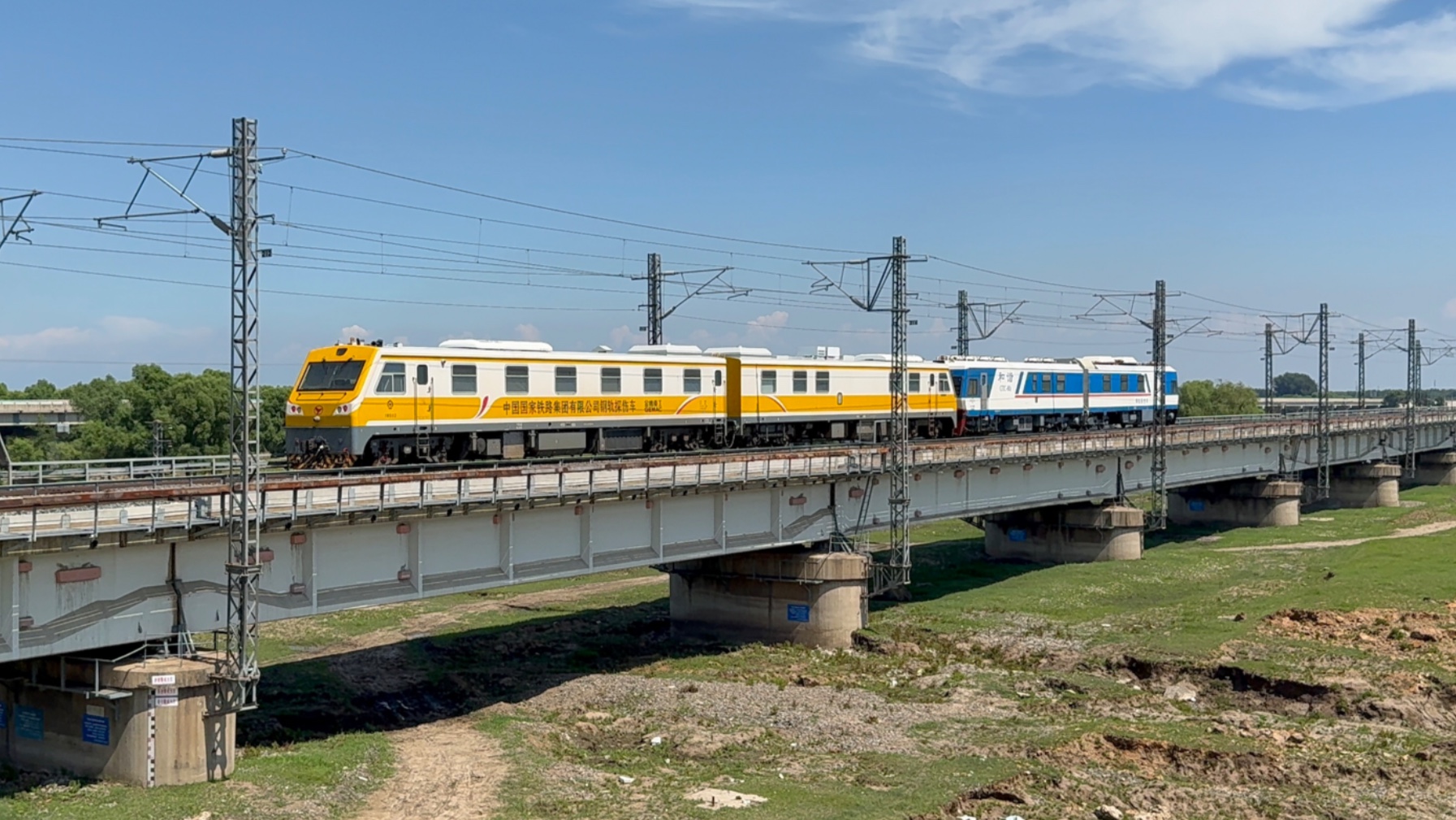 57643次,沈阳工务机械段 和谐gtc