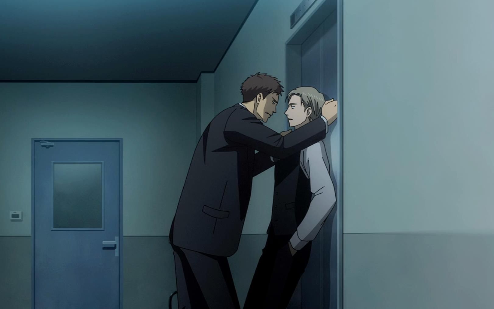 腐|高能慎入|电梯壁咚强制做*被手下围观!惊喜连连!