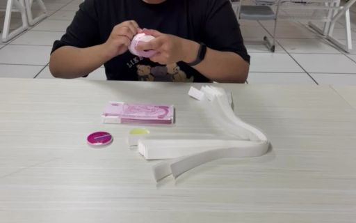 四指四张点钞法