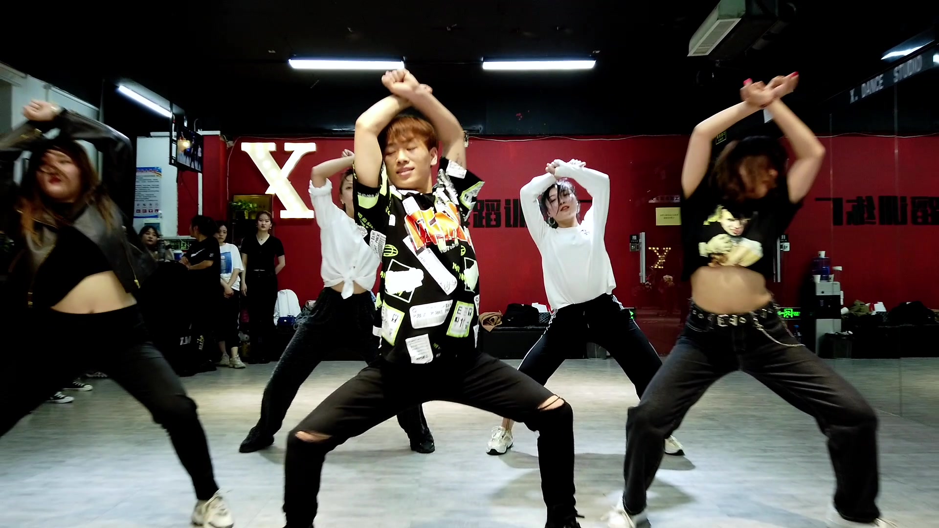 青年2破风小编又来赶青你2的末班车了青你2第一眼看到全网在刷exo版本