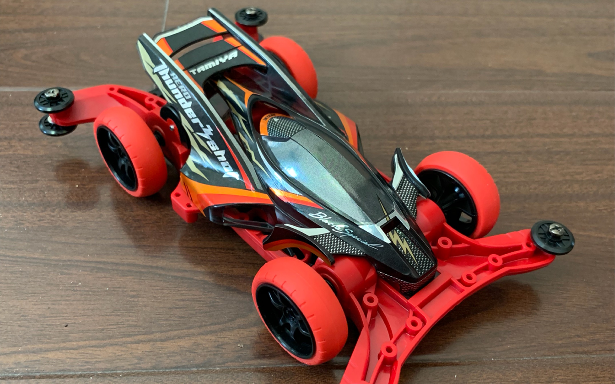 经典造型.田宫四驱车雷击8倍速拼装及展示.