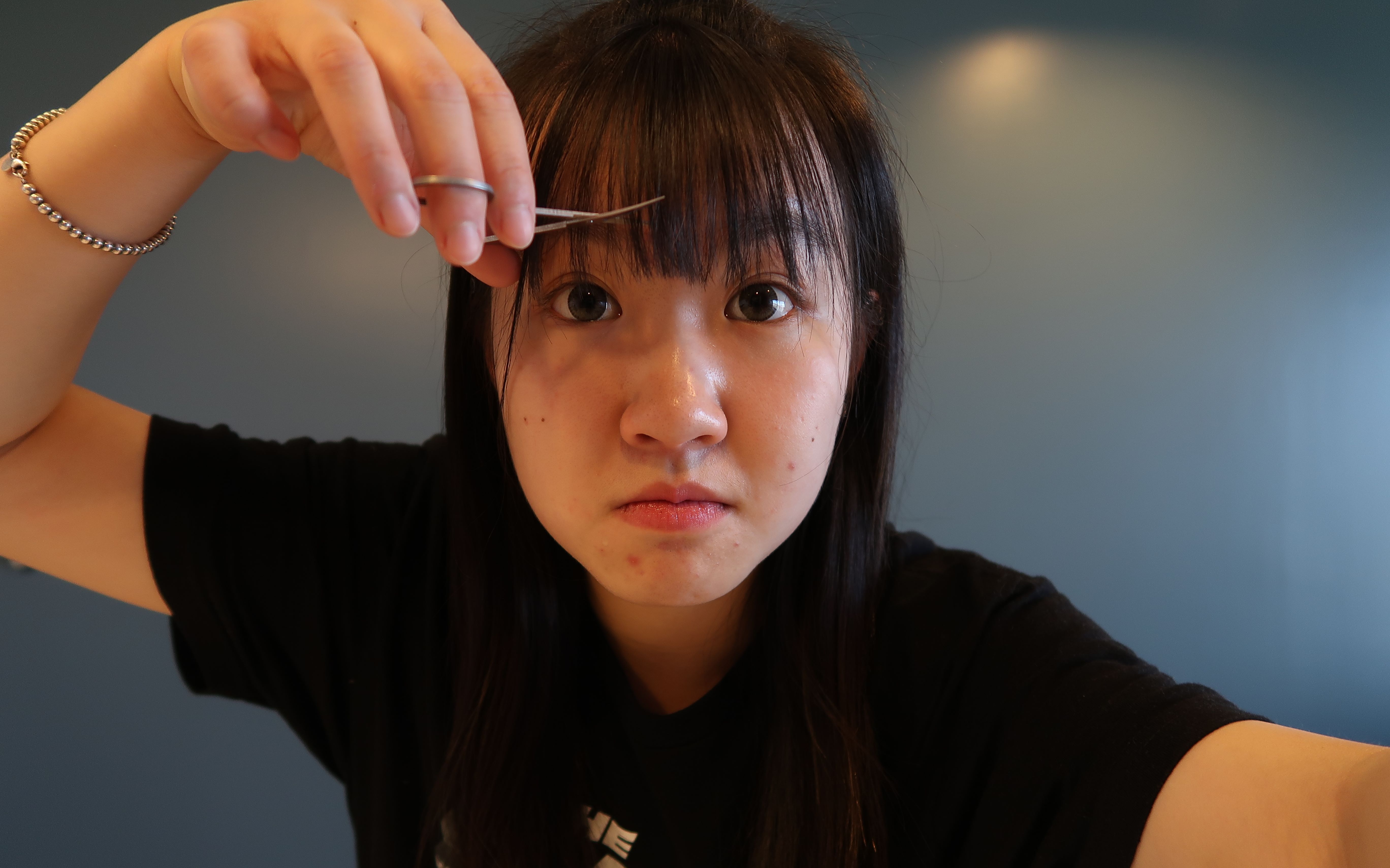 自己剪刘海空齐刘海教程