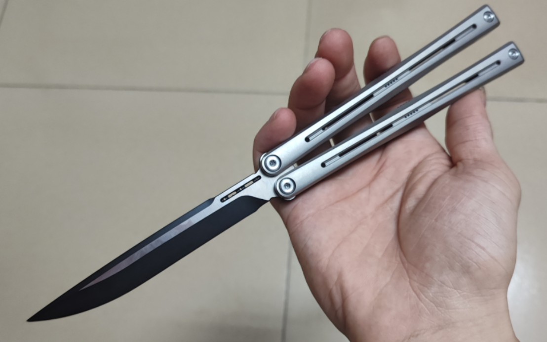 秋刀钛比方上手把玩