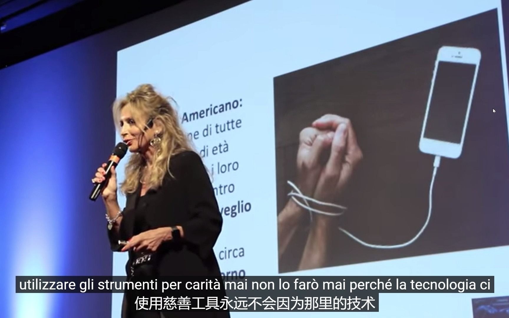 [图]【TED】意大利语演讲Diventa ciò che sei _ Roberta Cesaroni _ TEDxAscoliPiceno 意汉双字幕