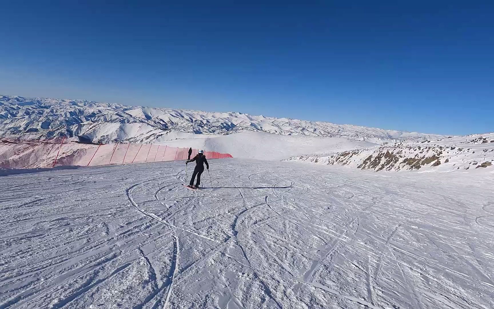 可可托海雪道高清图图片