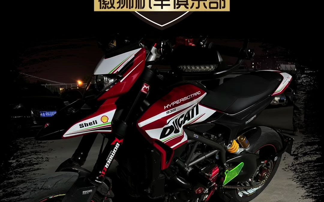 杜卡迪骇道821更换原厂正时皮带,清洗节气门,更换火花塞,保养后轮中轴