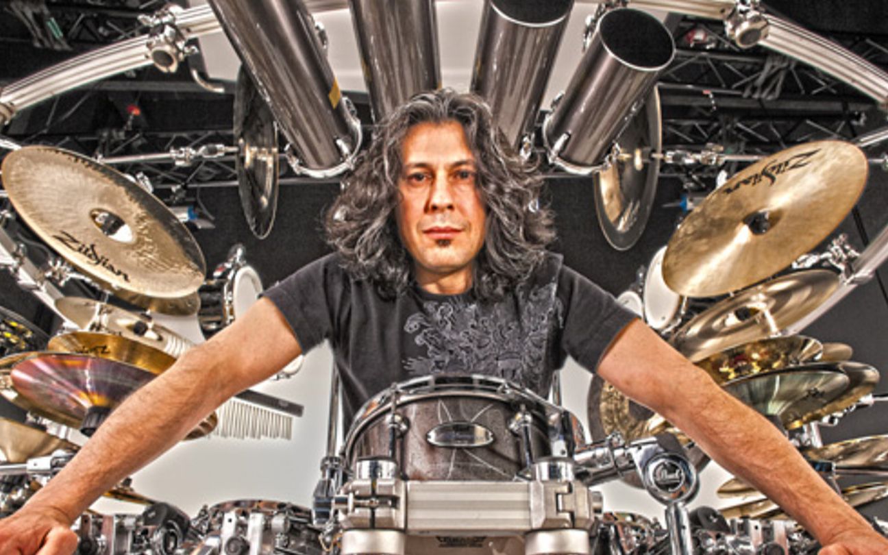 【中文字幕】mike mangini 2020年梦剧院欧洲巡演鼓组设备巡礼_哔哩