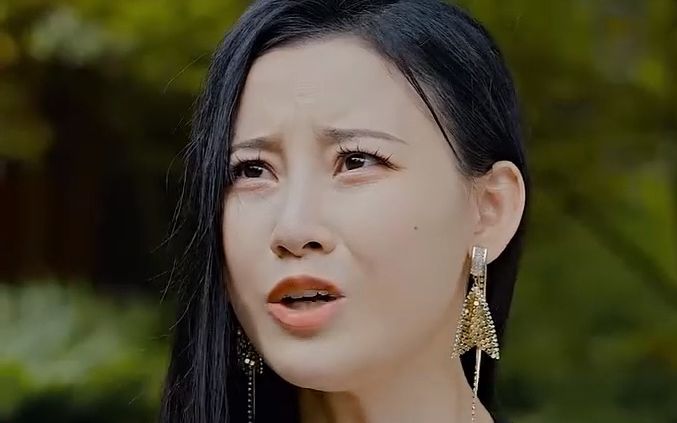 美女总裁欠我赊刀债第二季短剧