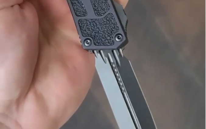 微技术直出跳刀匕首