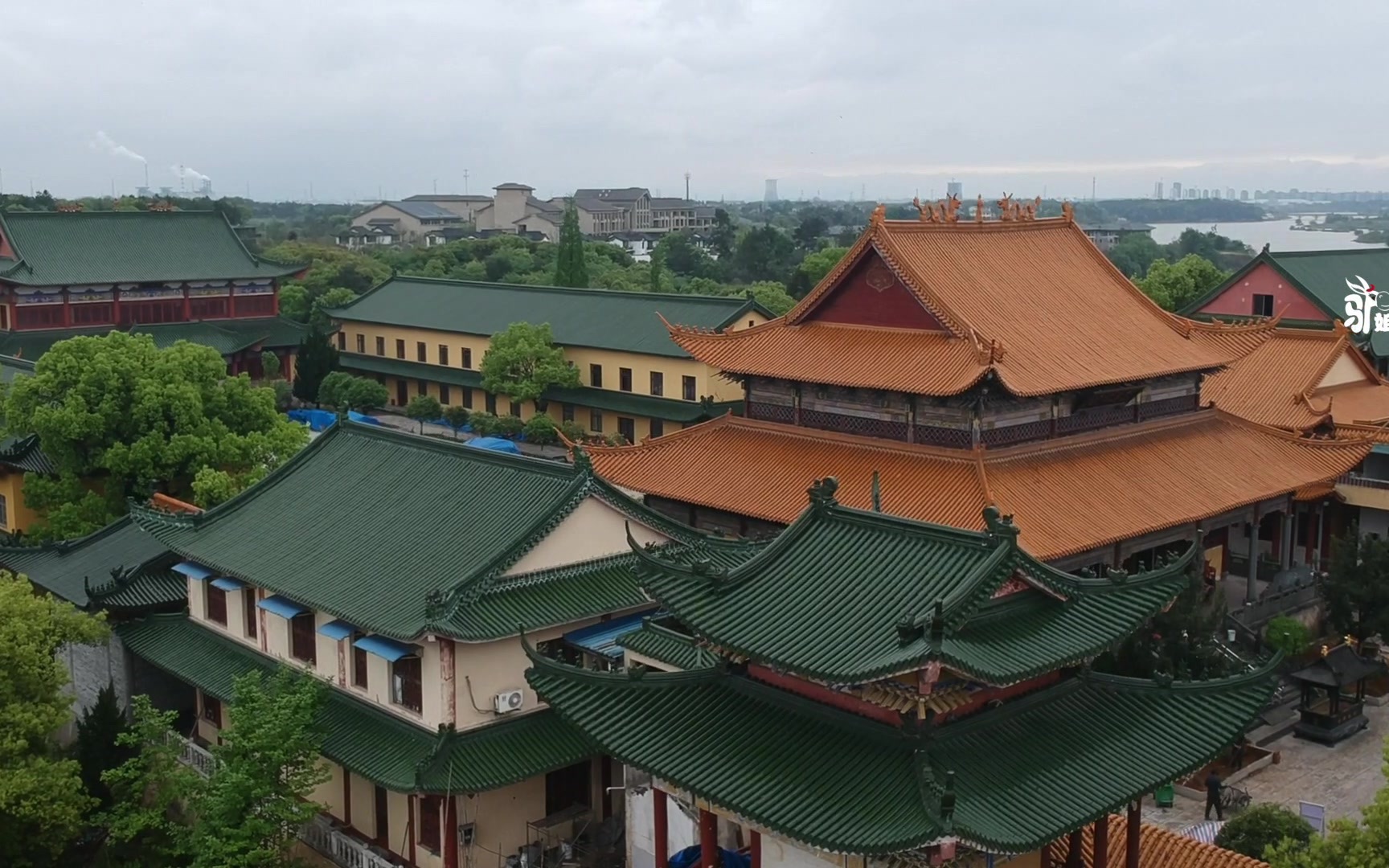 世界奇迹龙游石窟旁边的古寺真不简单观音菩萨路过这里一眼就看上了建